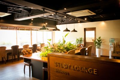 STUDYLOUNGE Shibuya（渋谷の会員制自習室） 会議室（渋谷）の室内の写真