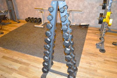 ダンベル（1~10kg） - 権現ビル（ARUKAビル） Private Gym 健（プライベートジムケン）の設備の写真