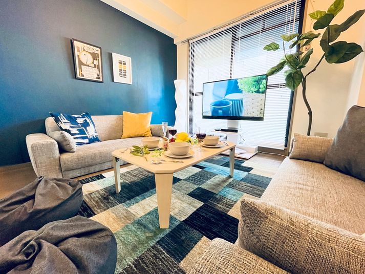 都会とは思えない静かなスペースです📕家具を新品に入れ替えてリニューアルしました✨ - SMILE＋アクア梅田 レンタルスペース、パーティルームの室内の写真