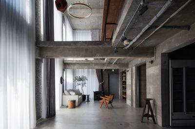1階リビング（天井カーテン）
 - Blend Studio 【Blend Studio】デザイナーズ一棟貸切ハウススタジオの室内の写真