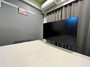 MEETINGROOM 85 貸会議室/個室/8名/清潔/格安の室内の写真