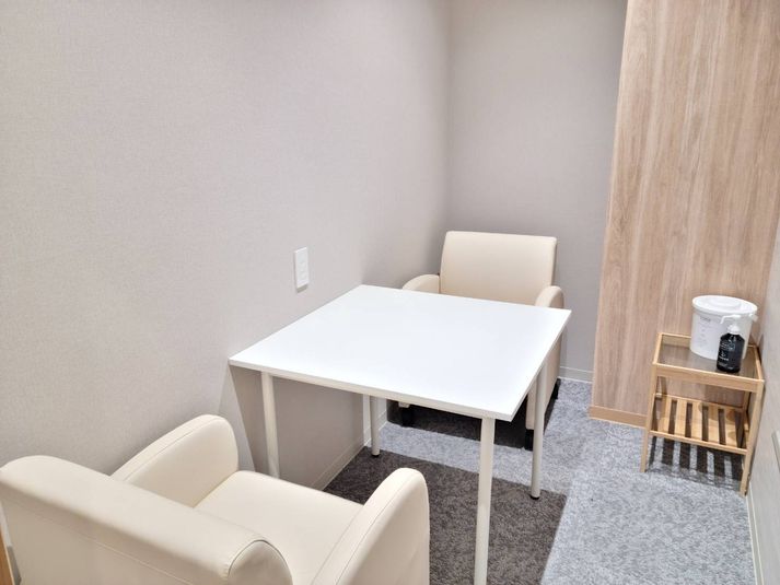 2名用会議室（完全個室） - BIZcomfort大宮西口