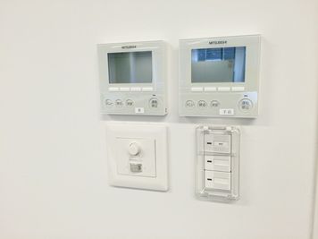 大阪会議室 梅田北新地店 全室貸切の設備の写真