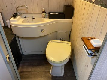 トイレ - メガロコープ福島レンタルサロン レンタルリラクゼーションサロンの室内の写真