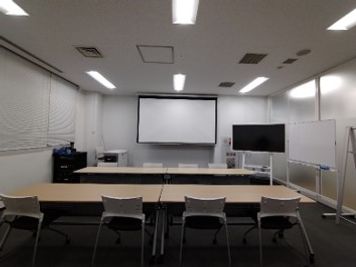 セミナールーム②（32㎡）10名まで - 「NTT東日本　光HOUSE YOKOHAMA」 撮影スタジオ、セミナー室、会議室などマルチスペース対応！の室内の写真