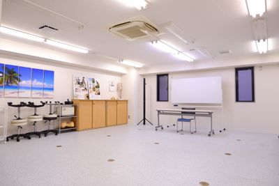 マジックハンズ 施術・マッサージ・治療・エステ向け ボディワークスペース2-Bの室内の写真