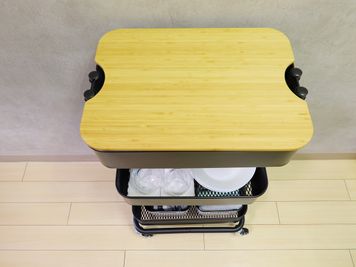 天板はまな板としても使えます。
※包丁などの調理器具は持ち込みをお願いします。 - レンタルスペース「としょかんのうら高田馬場」 駅近✨男前レンタルスペース🍃「としょかんのうら高田馬場」の設備の写真