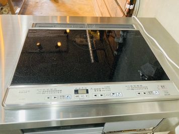 IHヒーター3口 - ＳＴＵＤＩＯ　０２　（スタジオゼロツー） 【菓子製造許可付き】レンタルキッチンの設備の写真
