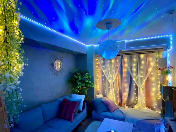 KOHA新宿1st LED搭載の夢のようなパーティールームの室内の写真
