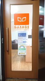 3F　エレベーター出てすぐです。 - GARAGE WASEDA 【就活生限定】【貸し会議室】就活用オンラインブースの入口の写真