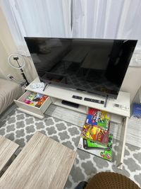 ５０インチTVとゲームが各種揃っています - NAPPYROOM　西船橋 韓国風癒しの空間の設備の写真