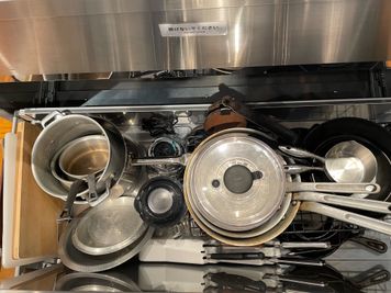 豊富な備品は無料で使用可能 - キッチンスタジオ ディッシュ キッチン付きレンタルスペースの設備の写真