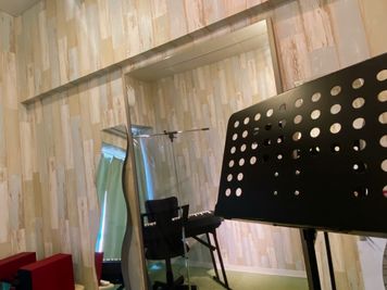 中央部：鏡側 - 防音スタジオ　Lavoc Room2（防音音楽・撮影スタジオ）の室内の写真