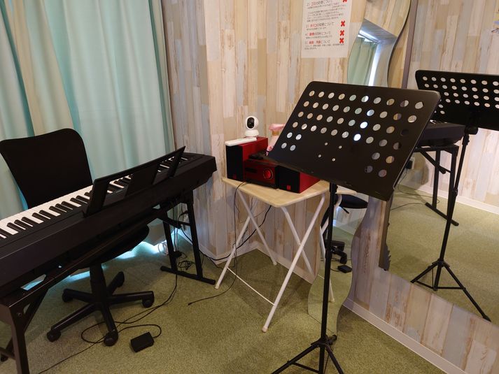 中央部：ピアノ側 - 防音スタジオ　Lavoc Room2（防音音楽・撮影スタジオ）の室内の写真