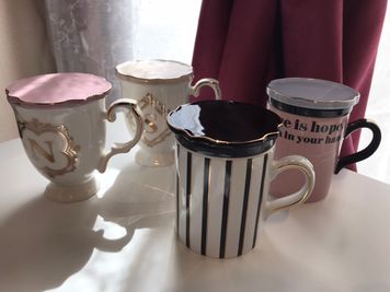 Francfrancのマグカップ - パーティ・誕生日会【コンビニ0分】オオノビル305「ロココ川口」 ハロウィン🎃2面採光✨ママ会👶優しい日差し💗癒し系スペースの設備の写真