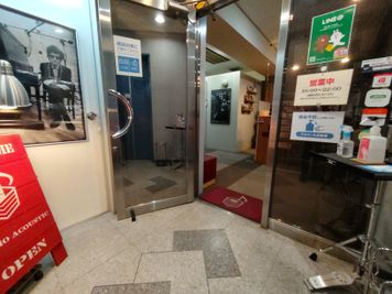 スタジオ入口 - 音楽練習室スタジオアコースティック LL（3帖電子ピアノ：1名～2名利用）の入口の写真