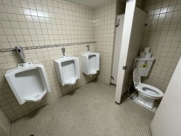 【7階男性トイレ】 - TIME SHARING渋谷ワールド宇田川ビル【無料WiFi】 7F 会議室 Aのその他の写真
