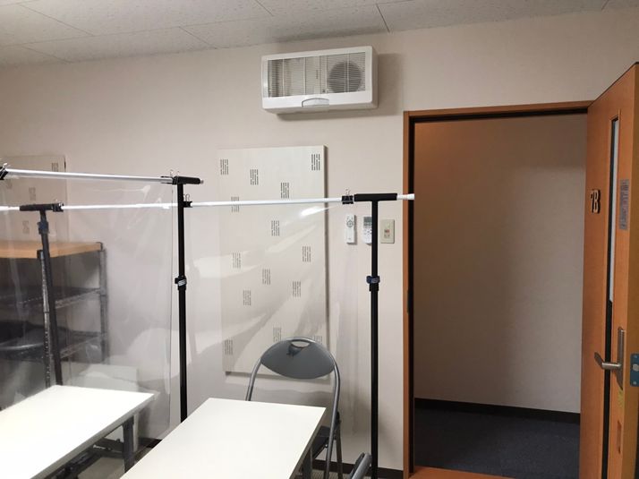 7Aルーム（4.5帖アップライトピアノ：1名～2名利用） - 音楽練習室スタジオアコースティック