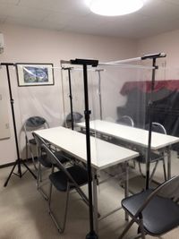 スクリーン - 音楽練習室スタジオアコースティック 7Bルーム（8帖アップライトピアノ：1名～2名利用）の室内の写真