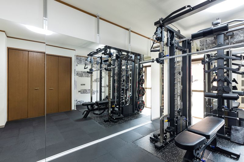 【京橋駅徒歩3分】地域最安値のSKYレンタルフットネスジム京橋 - SKYレンタルジム京橋店