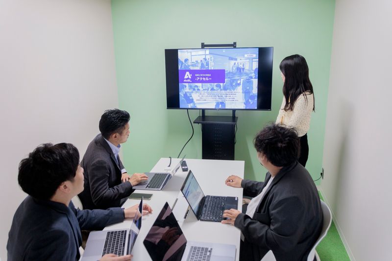 ミーティングルーム（６名） - コワーキングスペースAxEL,-アクセル-