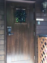 玄関入り口 - 音楽スタジオMIKA ピアノ・エレクトーン・PA・カウンター・キッチン・ウッドデッキ付の入口の写真