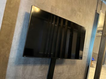 40インチ液晶テレビ

HDMIケーブル(5m)も用意しております。 - ANY TONE 秋葉原の設備の写真