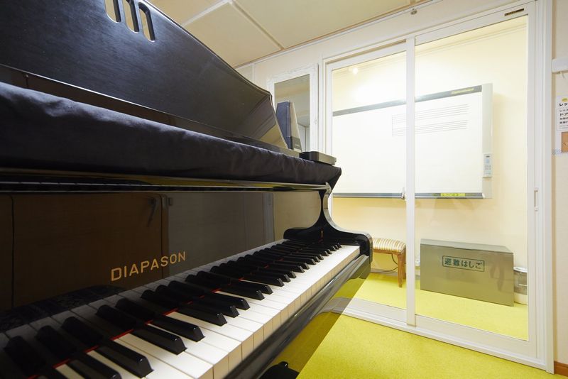 防音室２部屋【駅前１分】🎵ピアノ２台《即決 - パンテサロン【横浜センター北駅前】🎹ピアノ📶WIFI