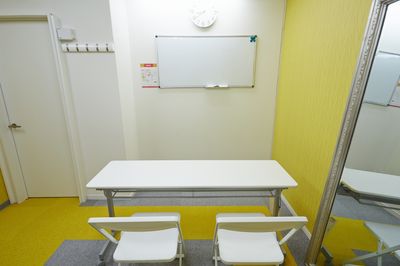 Ｃルーム：ダイキン換気機能付き最新エアコン有り - ブリアサロン【世田谷-用賀駅 歩１分】🎹ピアノ📶高速WIFI （２部屋利用）ルームC＋防音室B（ピアノ）【WIFI】の室内の写真