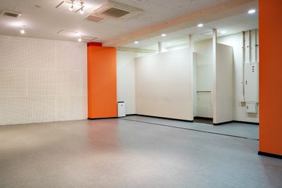 メインスペース - K-POP STUDIO FANCY 神戸三宮の室内の写真