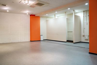 メインスペース - K-POP STUDIO FANCY 神戸三宮 K-POP ACADEMY FANCY 神戸 三宮の室内の写真