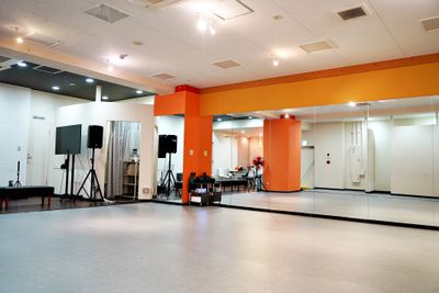 メインスペース - K-POP STUDIO FANCY 神戸三宮 K-POP ACADEMY FANCY 神戸 三宮の室内の写真