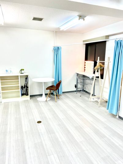 撮影スタジオプラス西中島2号店 - レンタルスタジオプラス２号店