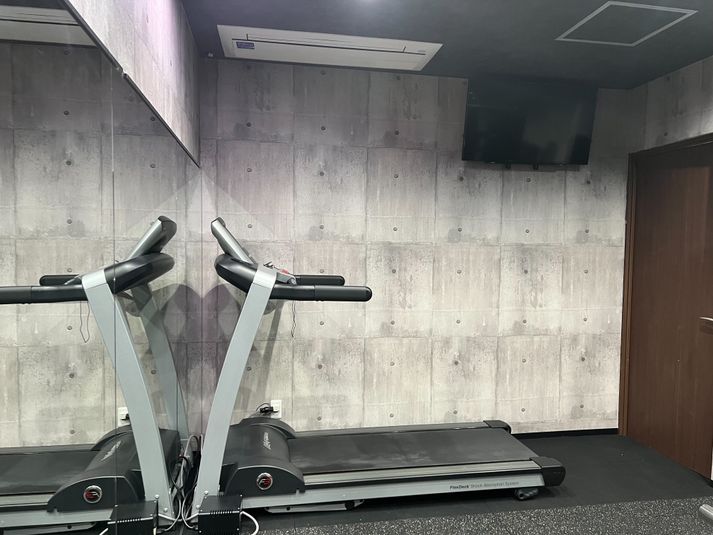 オールインワンラック＆トレッドミル部屋 - Blent