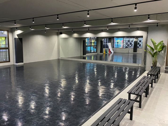各種スポーツやダンス、撮影などに対応したマルチレンタルスタジオ - ECCELLENTE FIELD ＆ STUDIO