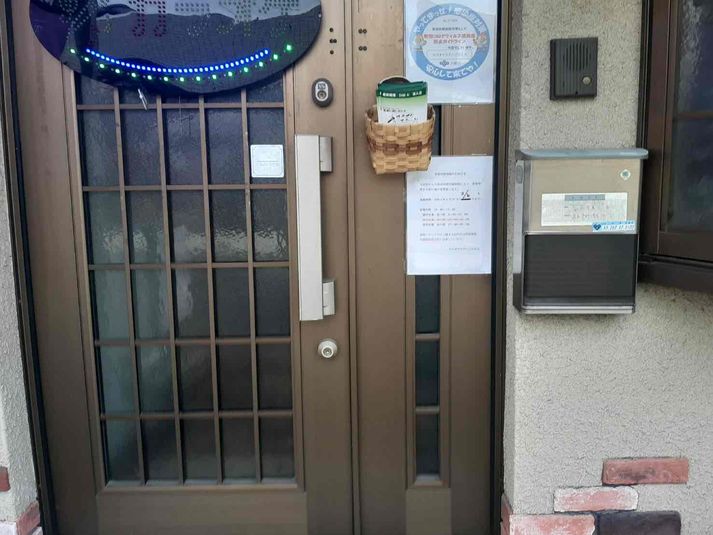 普段は通常営業しているカラオケ喫茶 - カラオケステージかえる