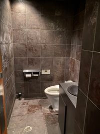 女性トイレ - レンタルスペースBAR 2PIECE ダーツ・カラオケ・シーシャ・アミューズメントレンタルスペースの室内の写真