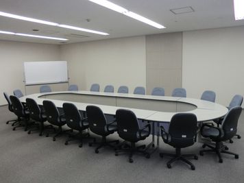 大阪会議室 ATC HALL大阪南港店 B4会議室（9:30-12:30パック）の室内の写真