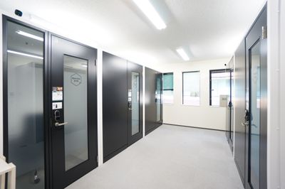 <RemoteworkBOX HKTビル神保町店【No.2】>完全個室⭐️24H営業!Wi-Fi無料!2時間以上の利用でお得! - RemoteworkBOX HKTビル神保町店