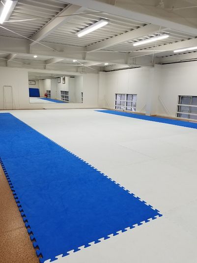 地域ナンバーワン広さのレンタルスペース - 拳道会八幡東道場