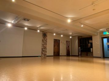 JUKE BOX Dance Studio 小手指本校 ダンス・バレエ・ヨガ・ピラティス・エアロビクス・タップの室内の写真
