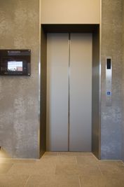 エレベーターもご利用になれます。 - f-style KEYAKI 2階 多目的会議室のその他の写真