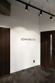 EDWARD TEACH スタジオ東口店 撮影スタジオ（Cスタジオ）の入口の写真
