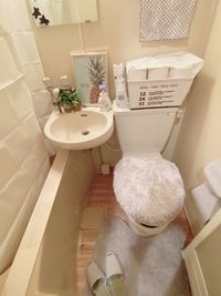 清潔綺麗なトイレ
音姫、消臭スプレー、アルコール消毒完備 - ノイエ桃谷 写真映えパーティスペースの室内の写真