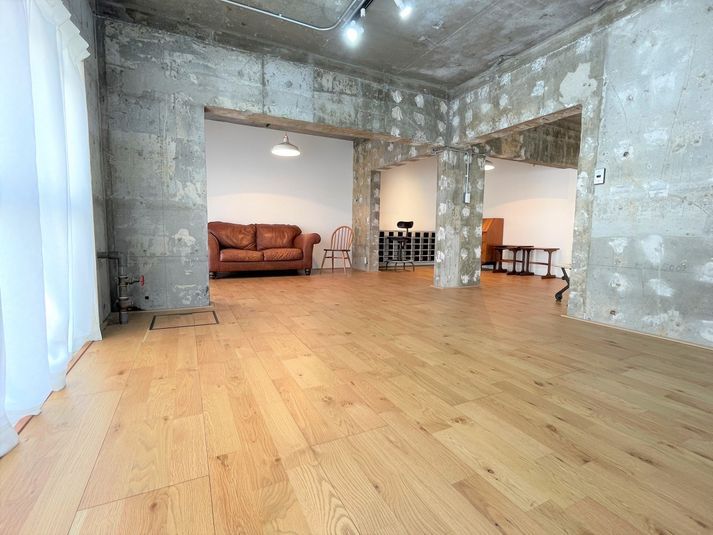 ヨーロッパのヴィンテージ家具をセレクト！屋上撮影可能！ -  Studio YOKOSHIRO （スタジオ　ヨコシロ）