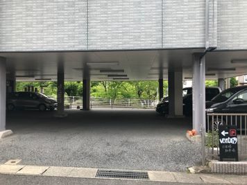 駐車場（店舗裏側へ回ってください）
3台まで無料です - vento79 レンタルスタジオの外観の写真