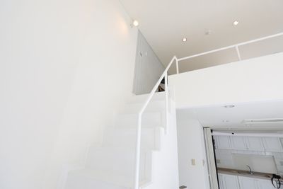 階段
木に白塗装 - 奥渋フォトスタジオ　Two Meの室内の写真