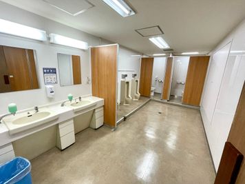 【男性トイレ１】 - テレワークブース新橋駅前 ブースAの設備の写真