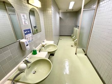 【男性トイレ２】 - テレワークブース新橋駅前 ブースAの設備の写真