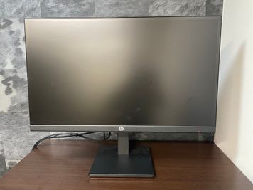 モニター - GRANDESK MEETING お洒落で落ち着いたミーティングルームの設備の写真